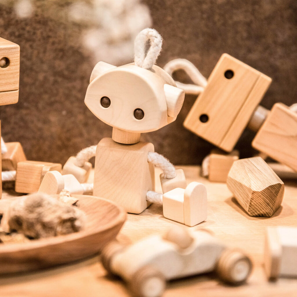 Wooden robot toys and car