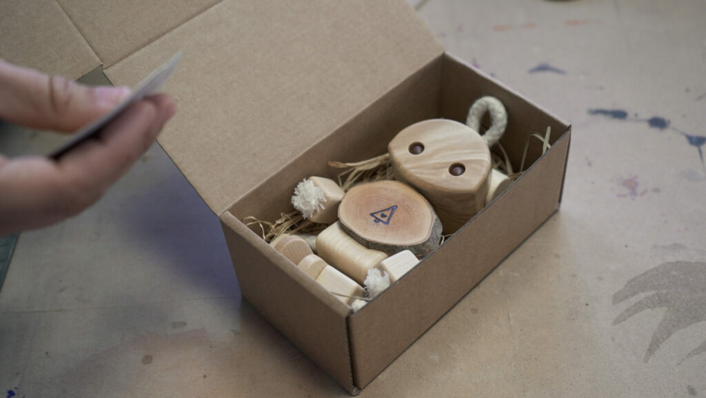 10 Christmas Gift Ideas for Toddlers (No Batteries Needed!) 3 OTBOR part2 286